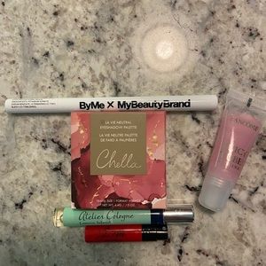 Makeup sample lot